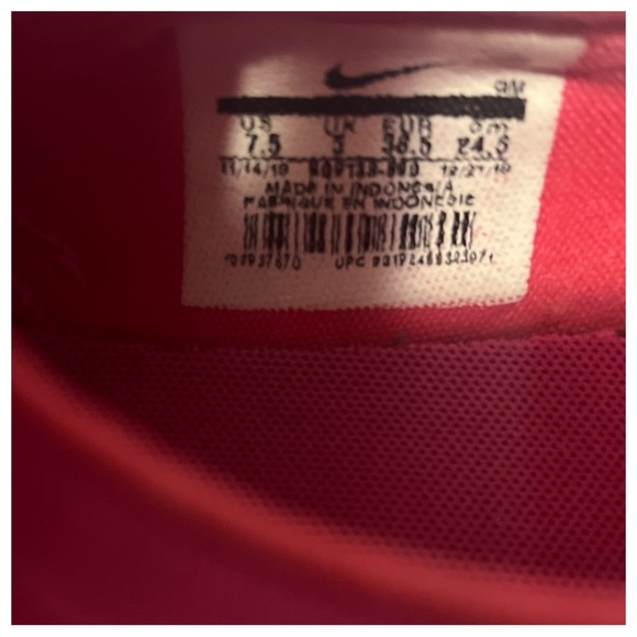 NIKE Canvas Court Royale Slip on Canvas Sneaker - Picture 2 of 4